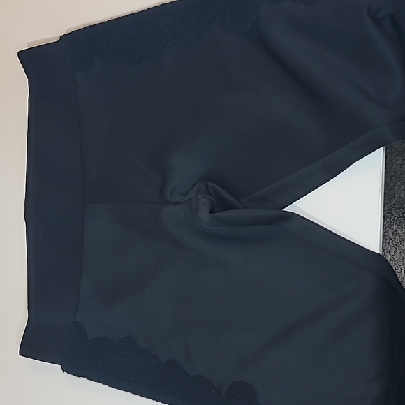 NWOT NATORI Leggings with Panel sherpa details - Picture 3 of 7